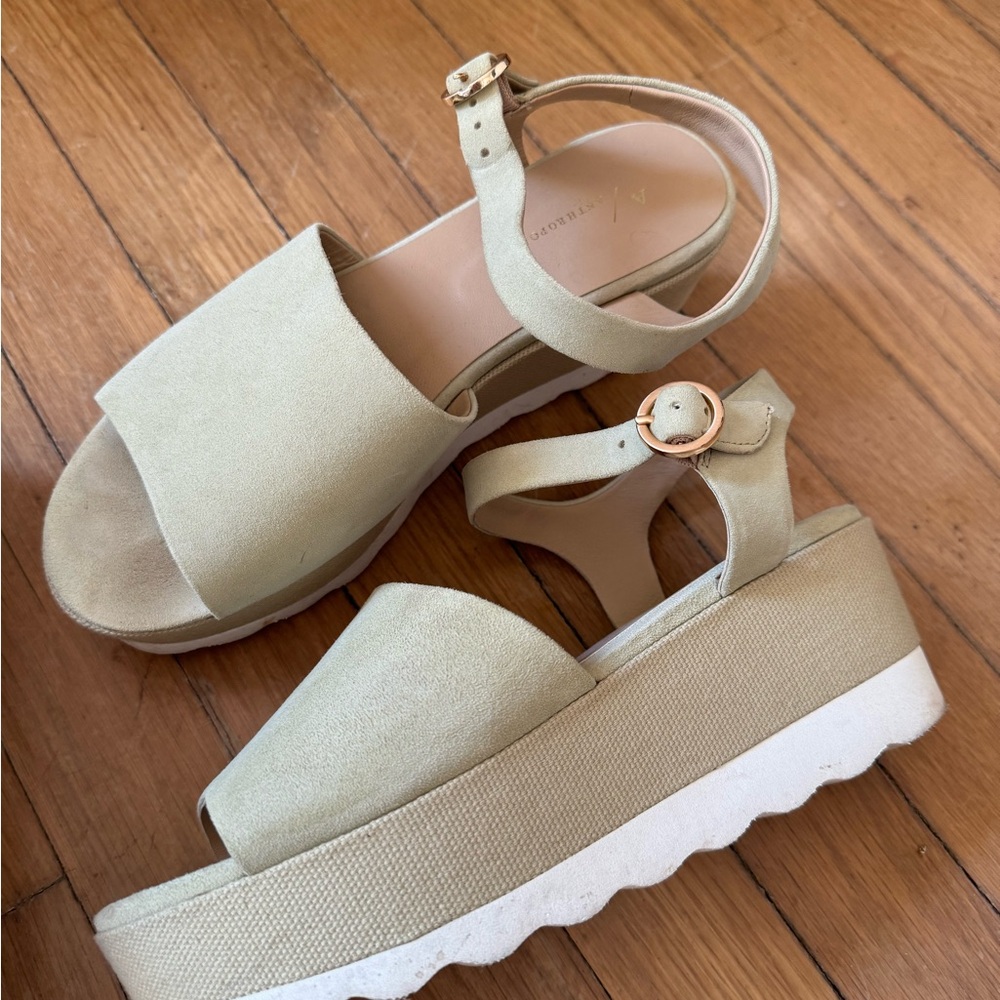 Minty Green Suede/Canvas Sporty Women's Platform Sandals Size 8.5 US